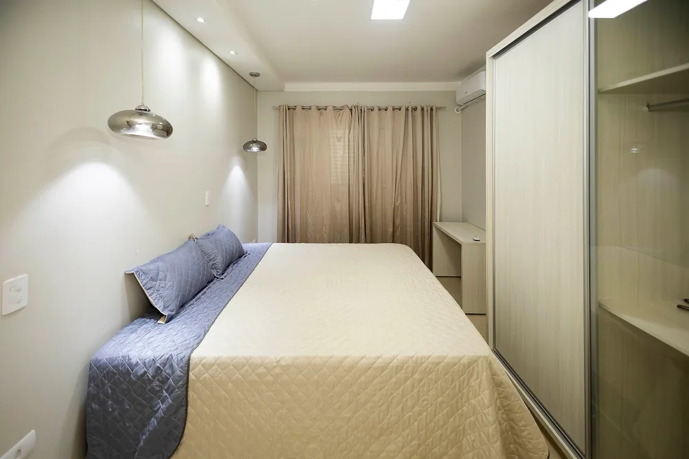 Segunda suíte com cama de casal